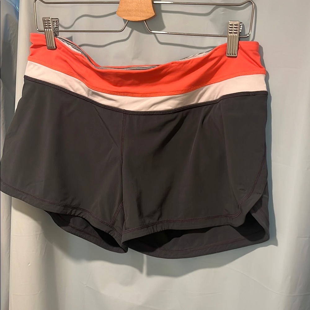 Lululemon Women's Two-Tone Athletic Shorts